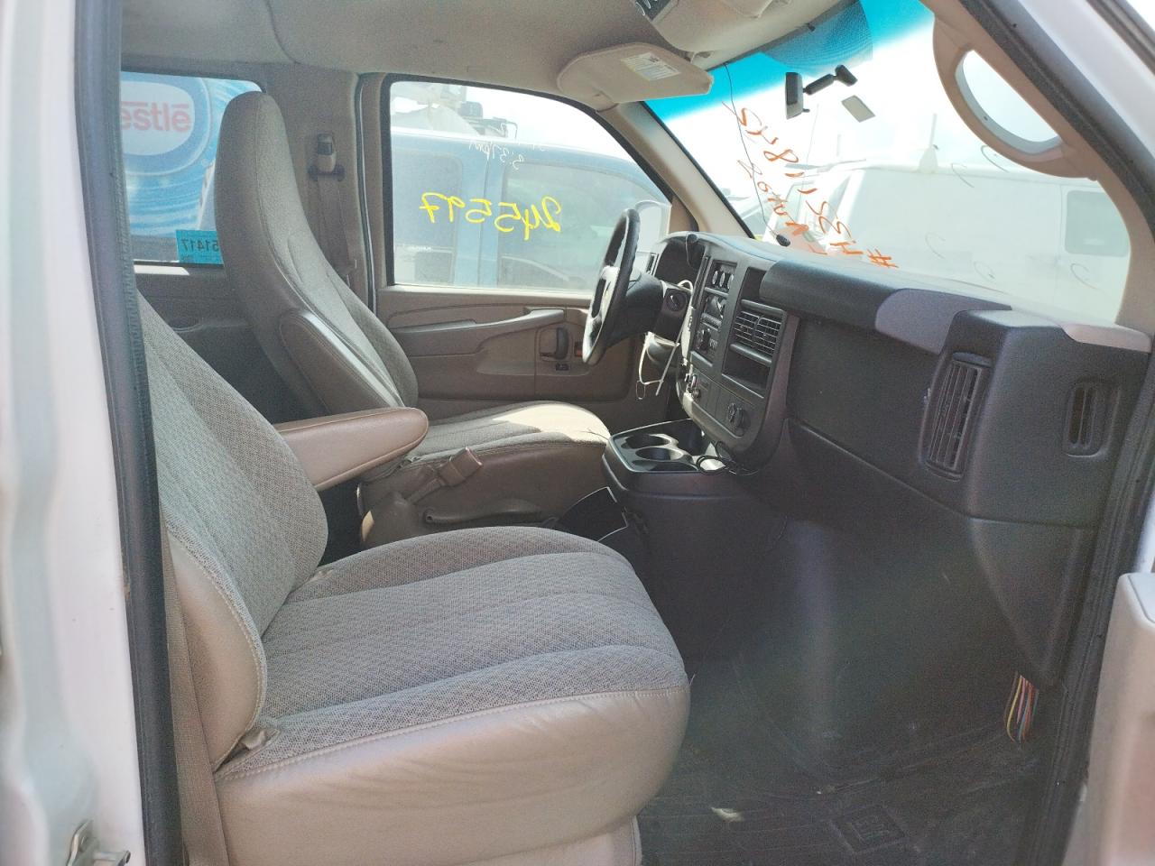 Photo 5 from auction – 2013 CHEVROLET EXPRESS G1 with VIN 1GNSGCF44D1151303