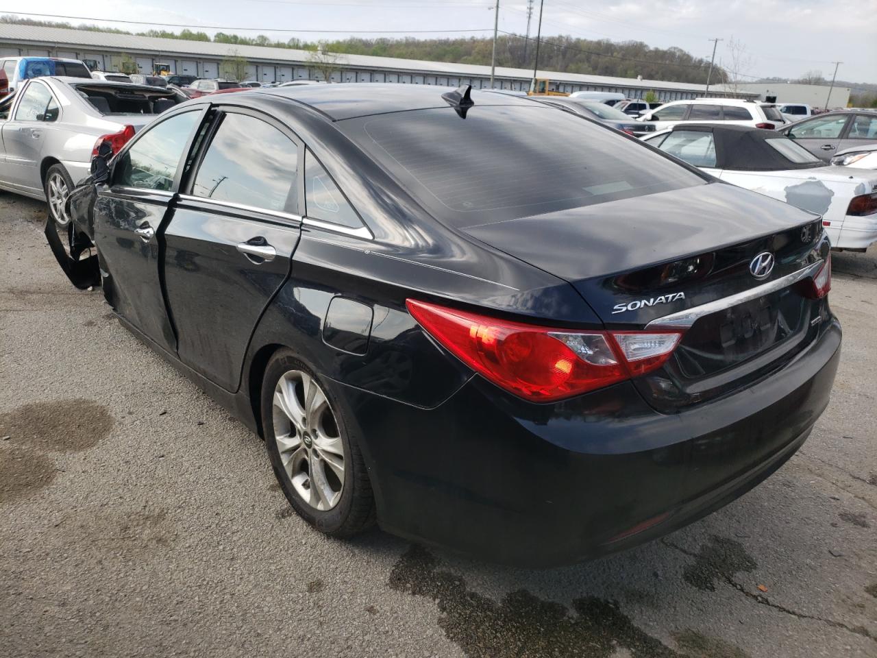 Photo 3 from auction – 2011 HYUNDAI SONATA SE with VIN 5NPEC4AC3BH306287