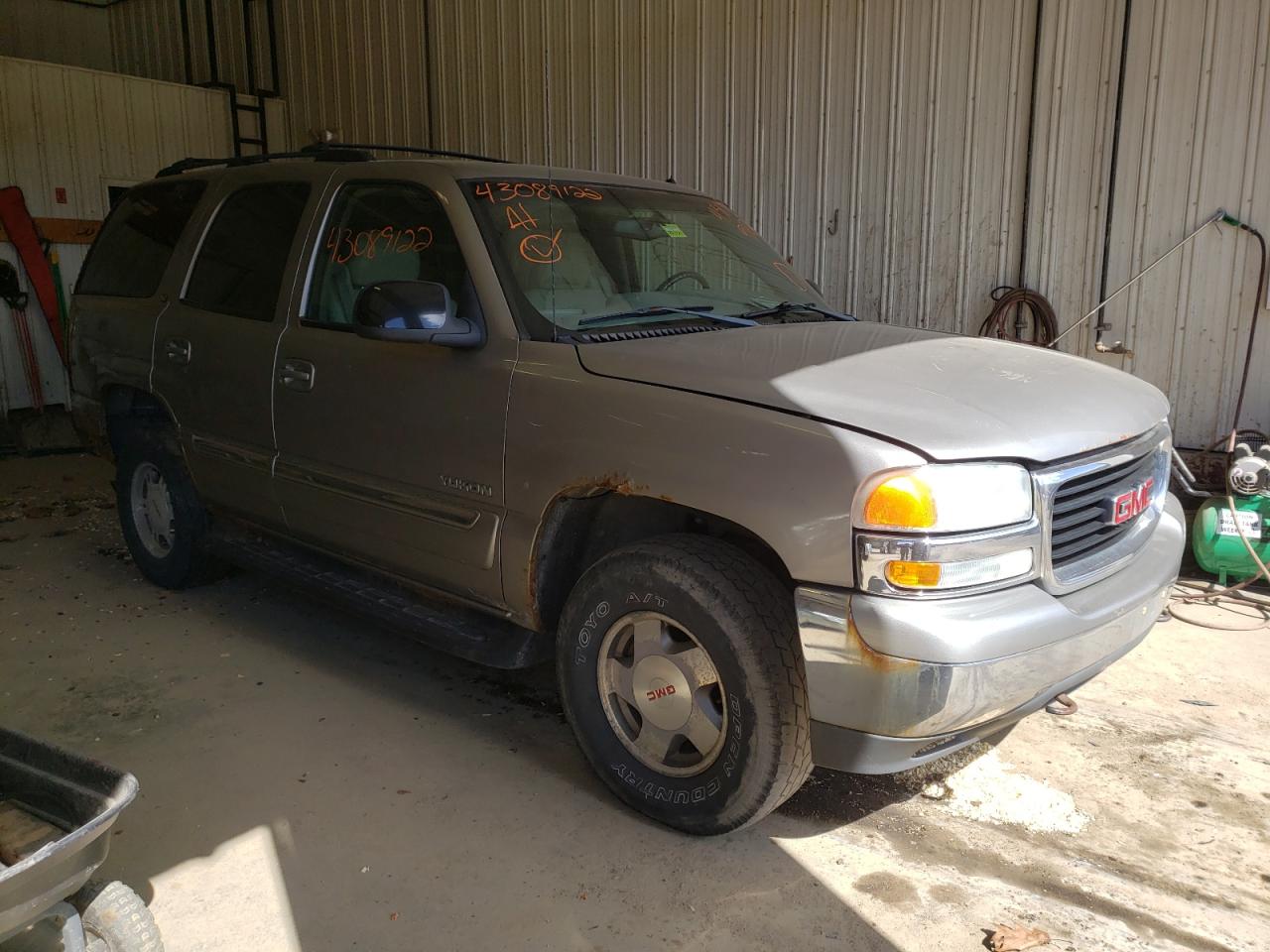 GMC YUKON 2002 with VIN 1GKEK13Z52J263215 - Photo from auction