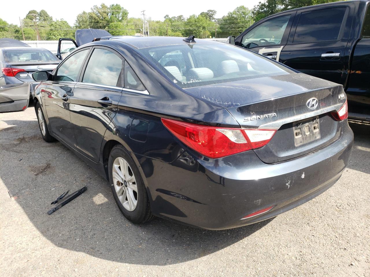 Photo 3 from auction – 2013 HYUNDAI SONATA GLS with VIN 5NPEB4AC4DH565487