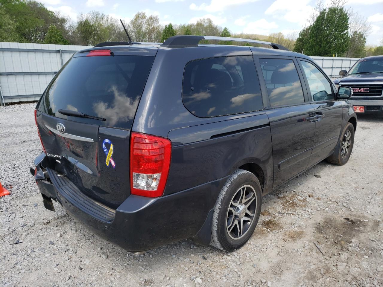 Photo 4 from auction – 2014 KIA SEDONA with VIN KNDMG4C72E6546770