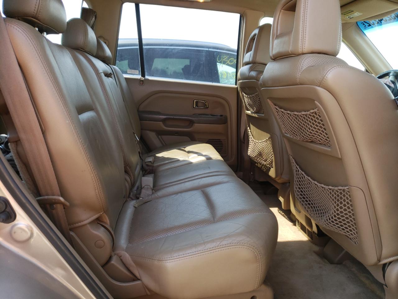 Photo 6 from auction – 2005 HONDA PILOT EXL with VIN 5FNYF18575B020312