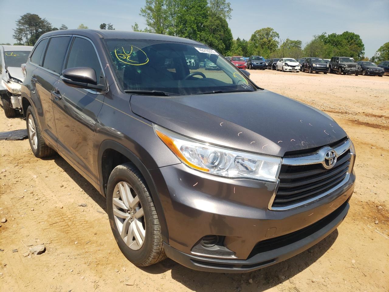 TOYOTA HIGHLANDER 2015 with VIN 5TDZARFH2FS009116 - Photo from auction