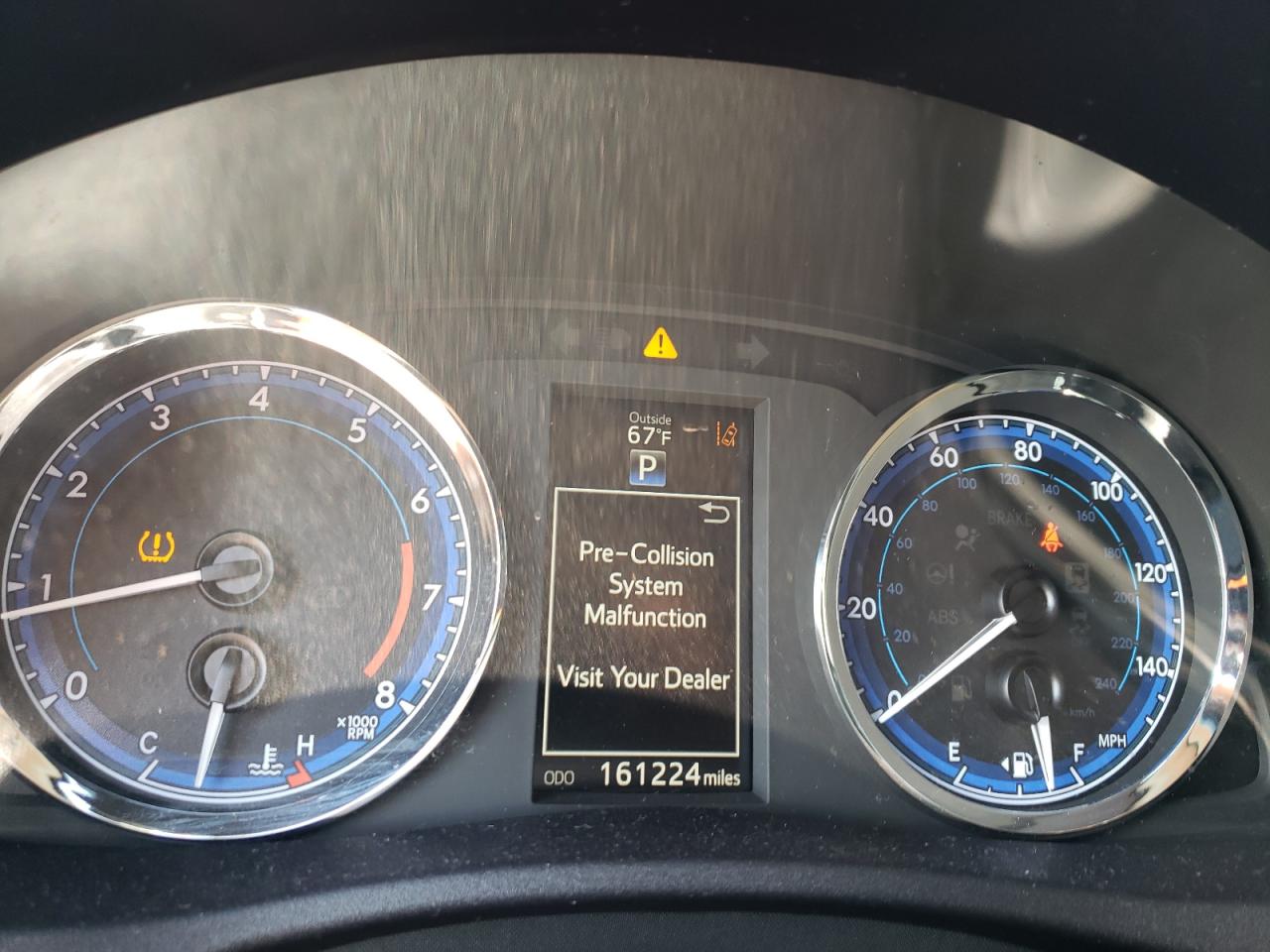 Photo 8 from auction – 2017 TOYOTA COROLLA L with VIN 2T1BURHE2HC918139