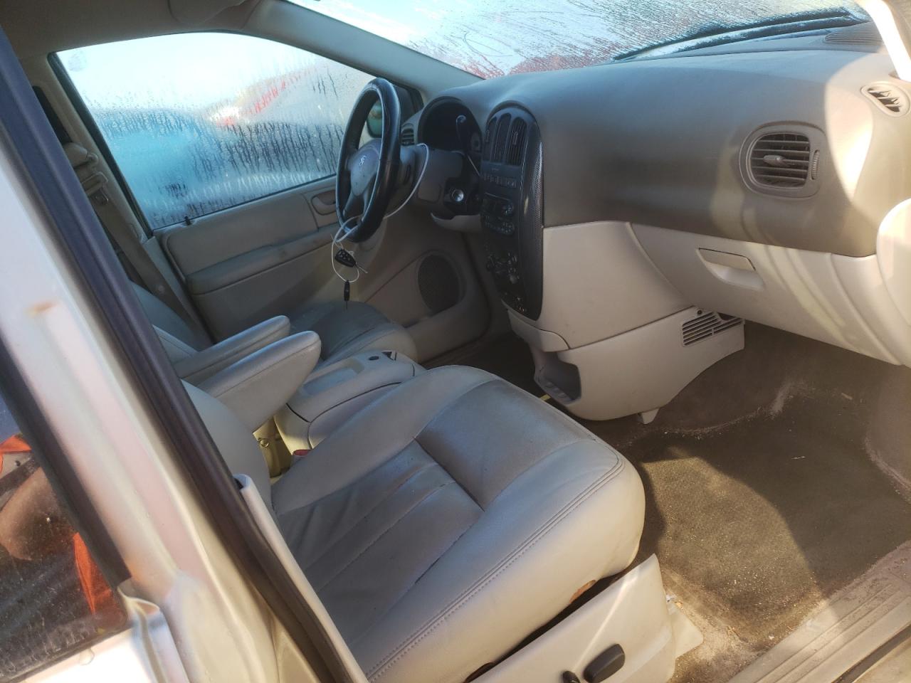 Photo 5 from auction – 2007 DODGE GRAND CARA with VIN 2D4GP44L97R270806