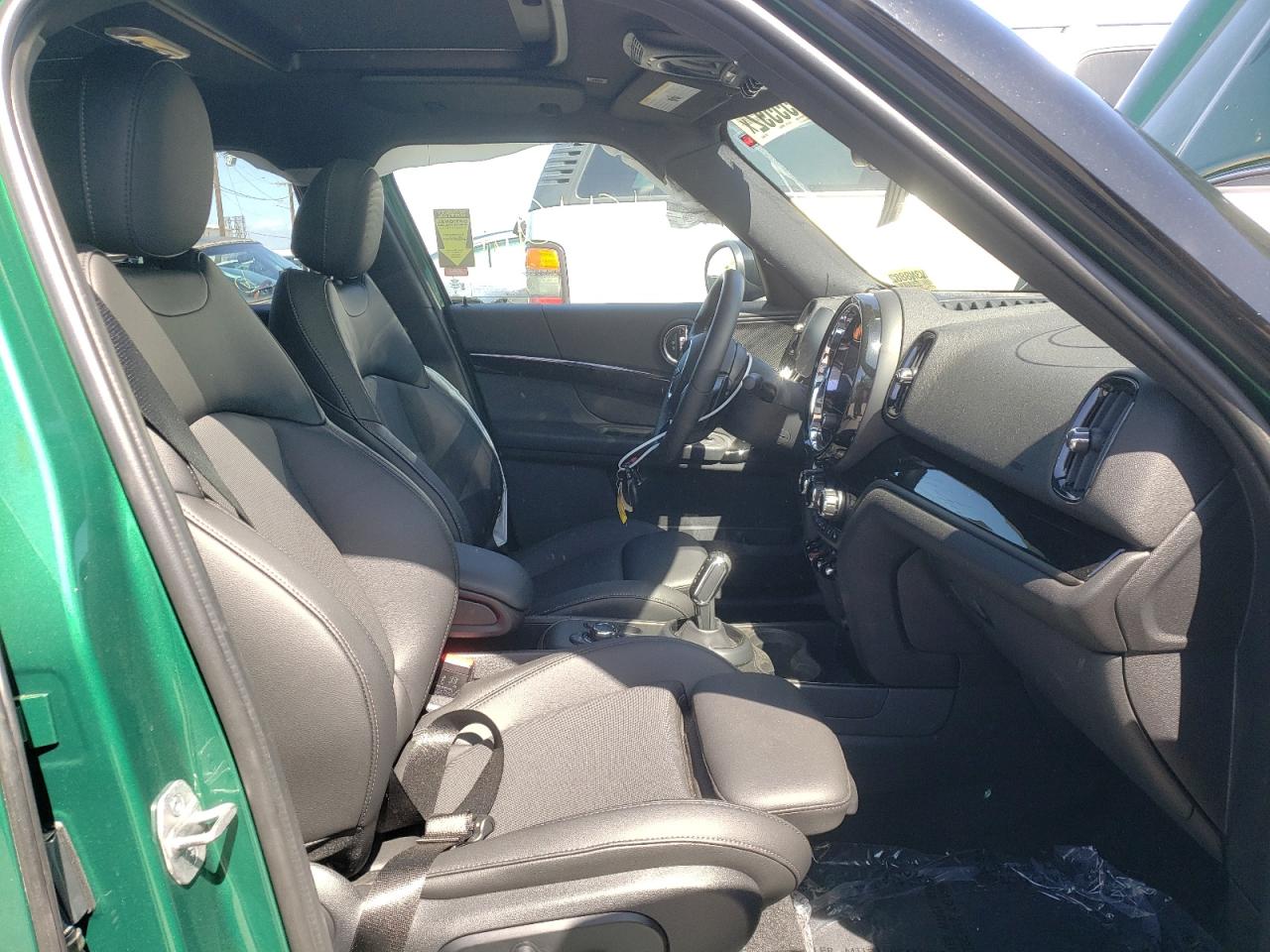 Photo 5 from auction – 2022 MINI COOPER with VIN WMZ53BR03N3N88882