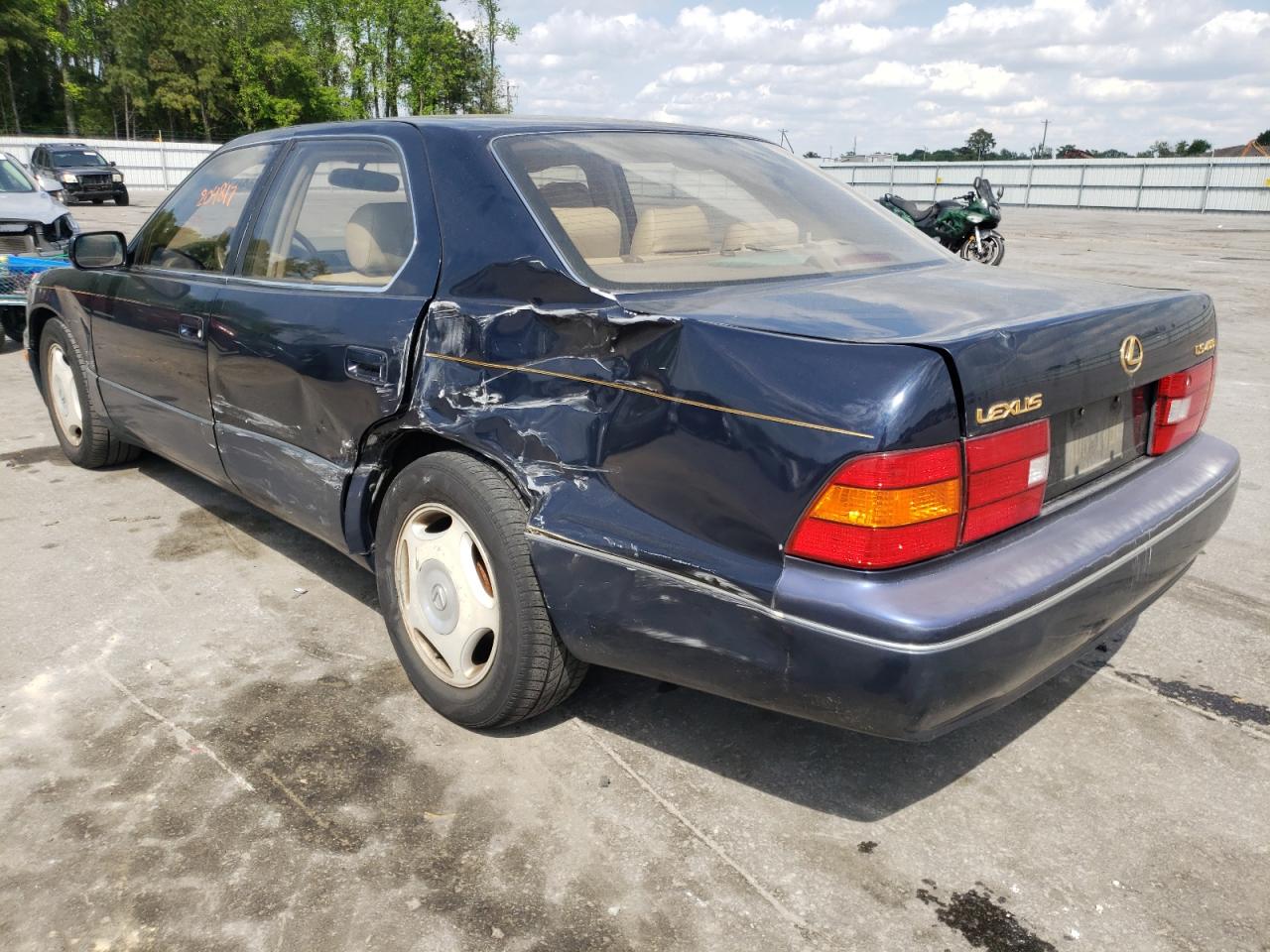 Photo 3 from auction – 2000 LEXUS LS 400 with VIN JT8BH28F6Y0178169