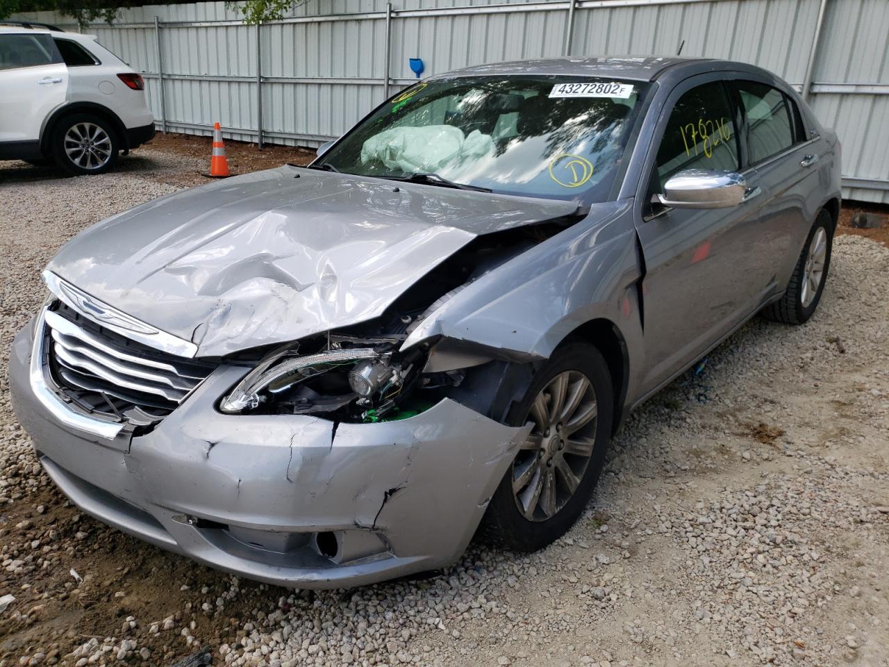 Photo 2 from auction – 2013 CHRYSLER 200 LIMITE with VIN 1C3CCBCG2DN556381