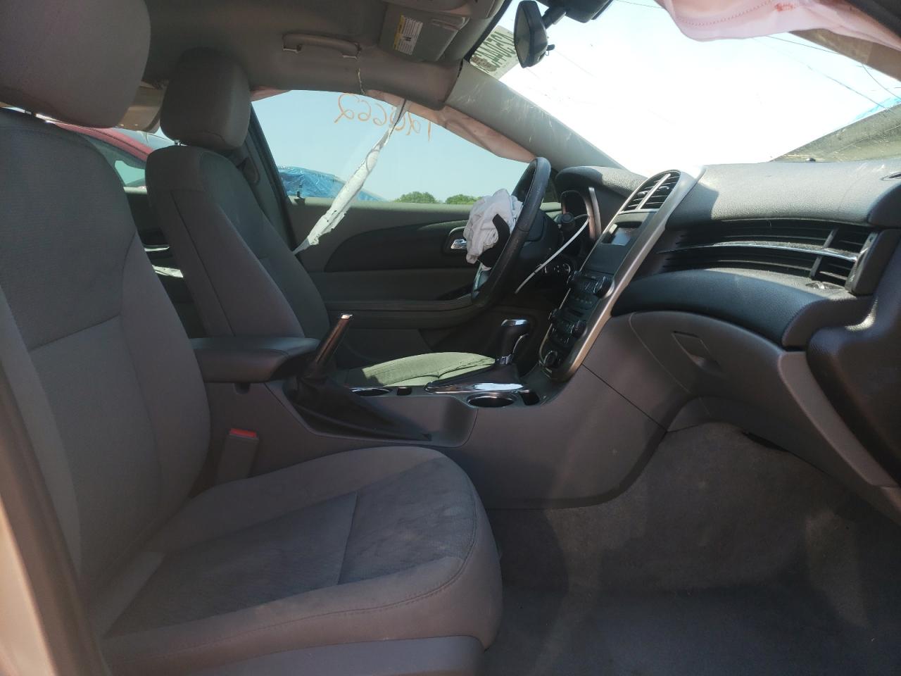 Photo 5 from auction – 2015 CHEVROLET MALIBU LS with VIN 1G11B5SL8FF317512