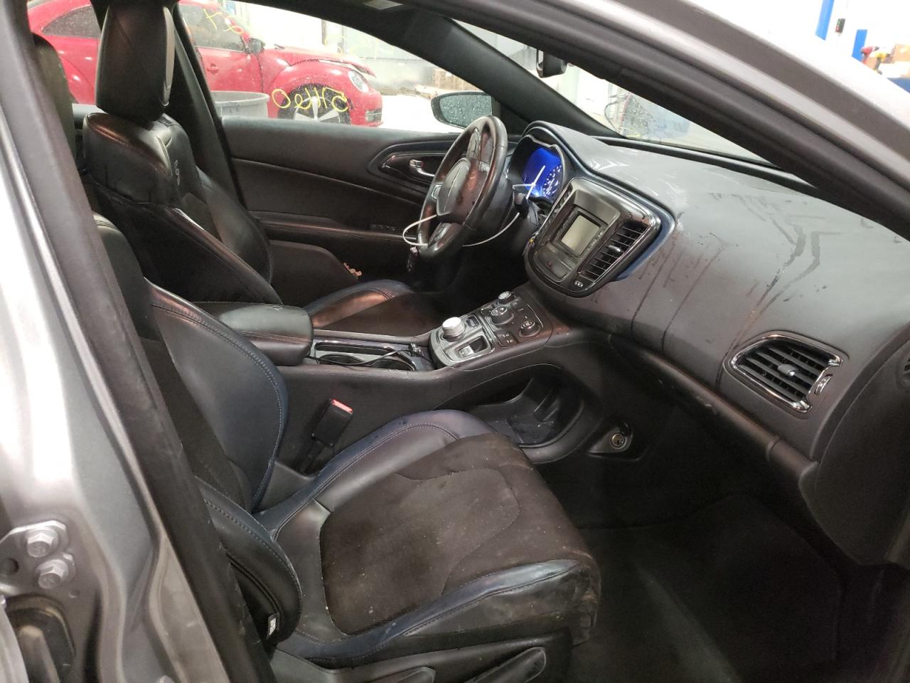 Photo 5 from auction – 2016 CHRYSLER 200 S with VIN 1C3CCCBB5GN125565