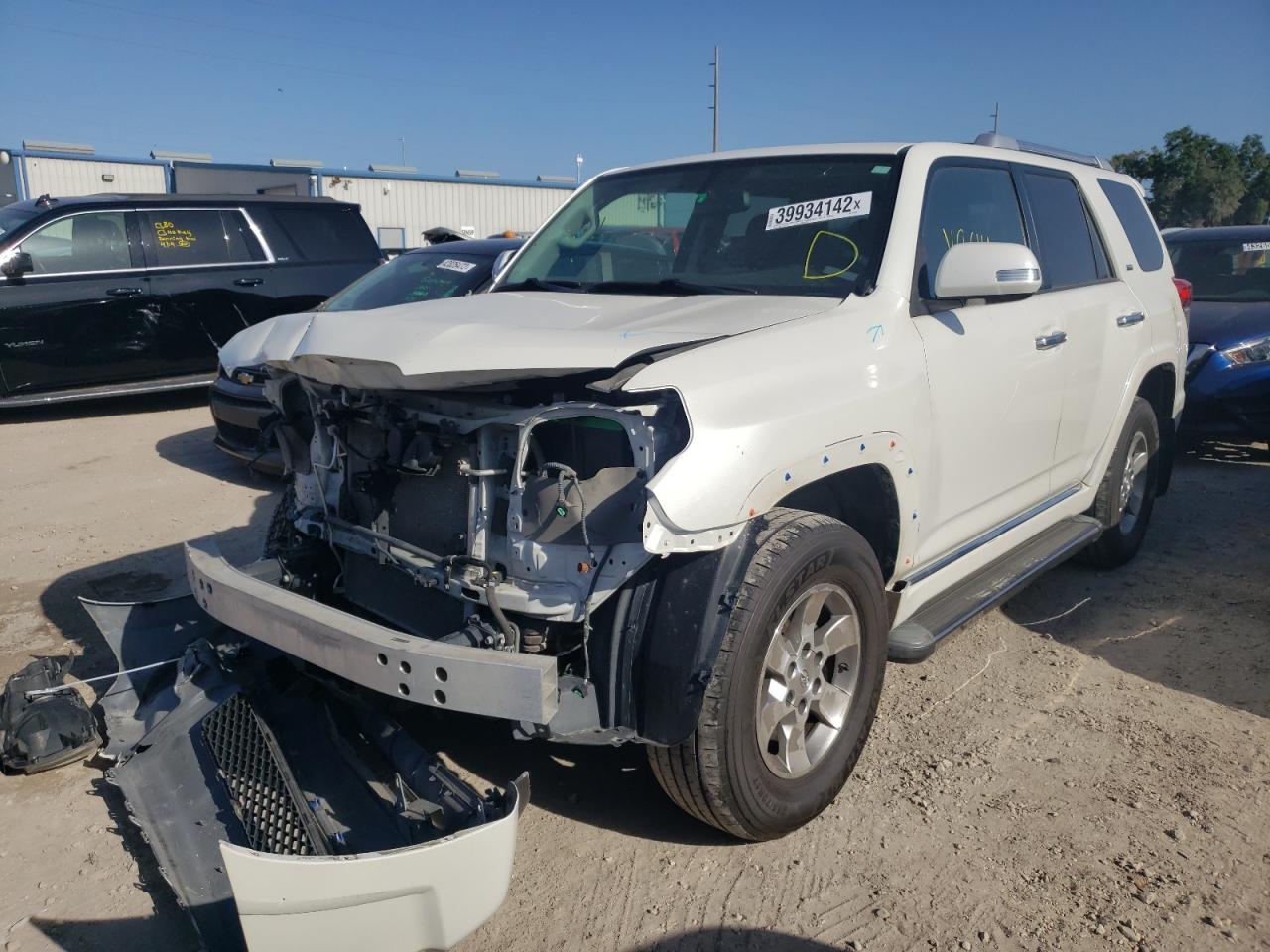 Photo 2 from auction – 2011 TOYOTA 4RUNNER SR with VIN JTEBU5JR6B5038258