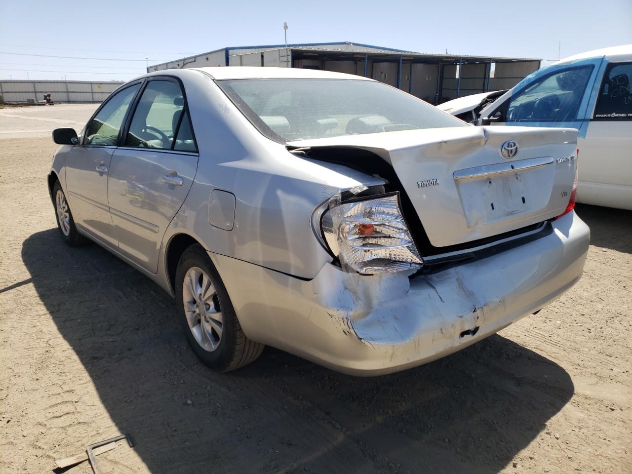 Photo 3 from auction – 2005 TOYOTA CAMRY LE with VIN 4T1BF32K55U600810