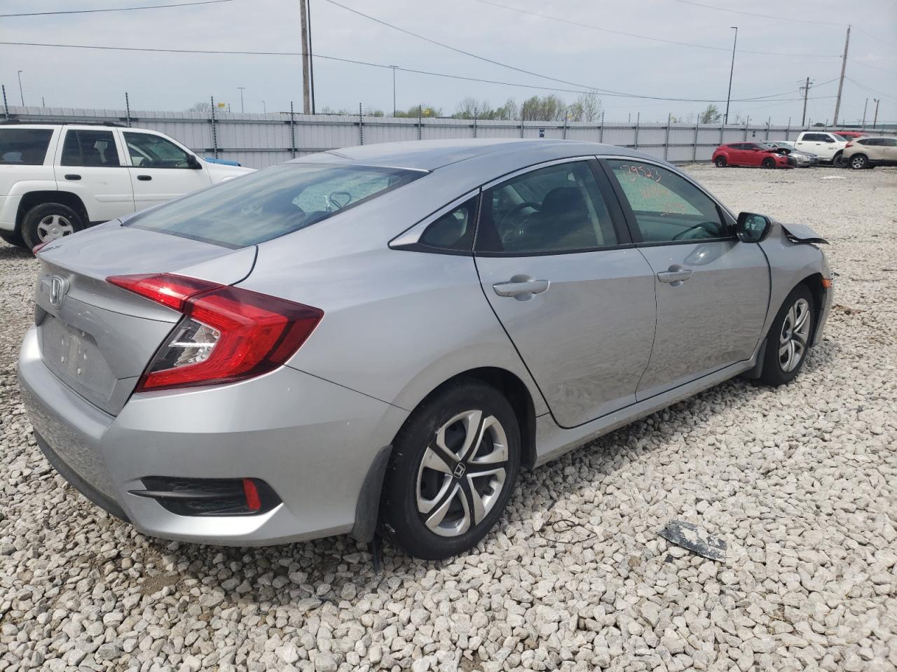 Photo 4 from auction – 2016 HONDA CIVIC LX with VIN 19XFC2F57GE013653