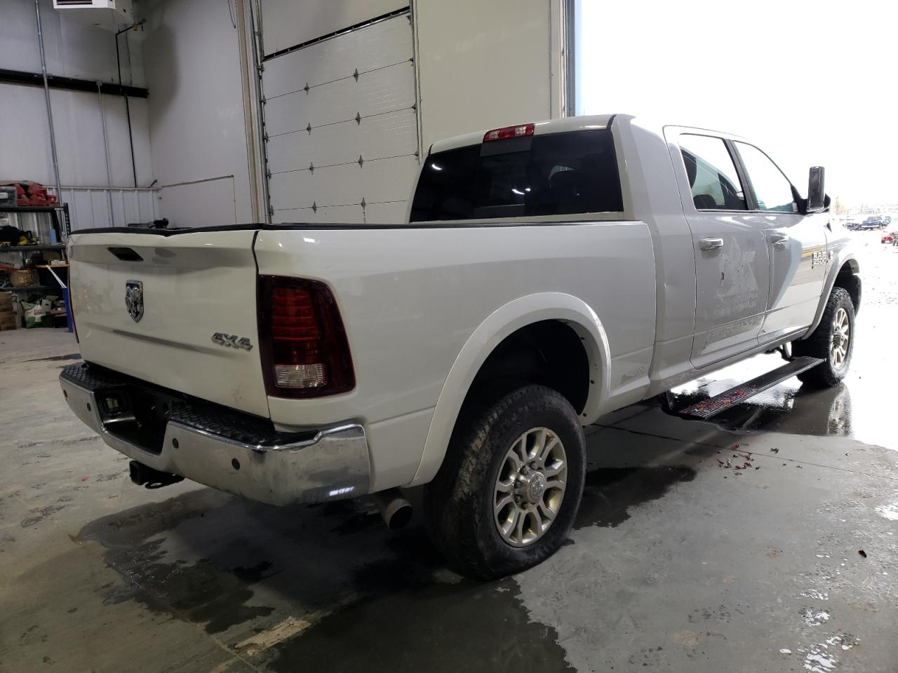 Photo 4 from auction – 2015 RAM 2500 LARAM with VIN 3C6UR5NLXFG529085