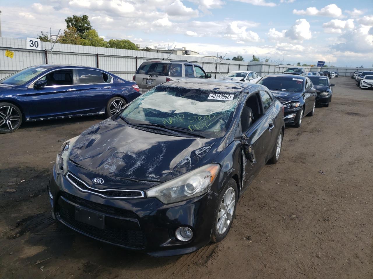 Photo 9 from auction – 2015 KIA FORTE EX with VIN KNAFX6A83F5402858