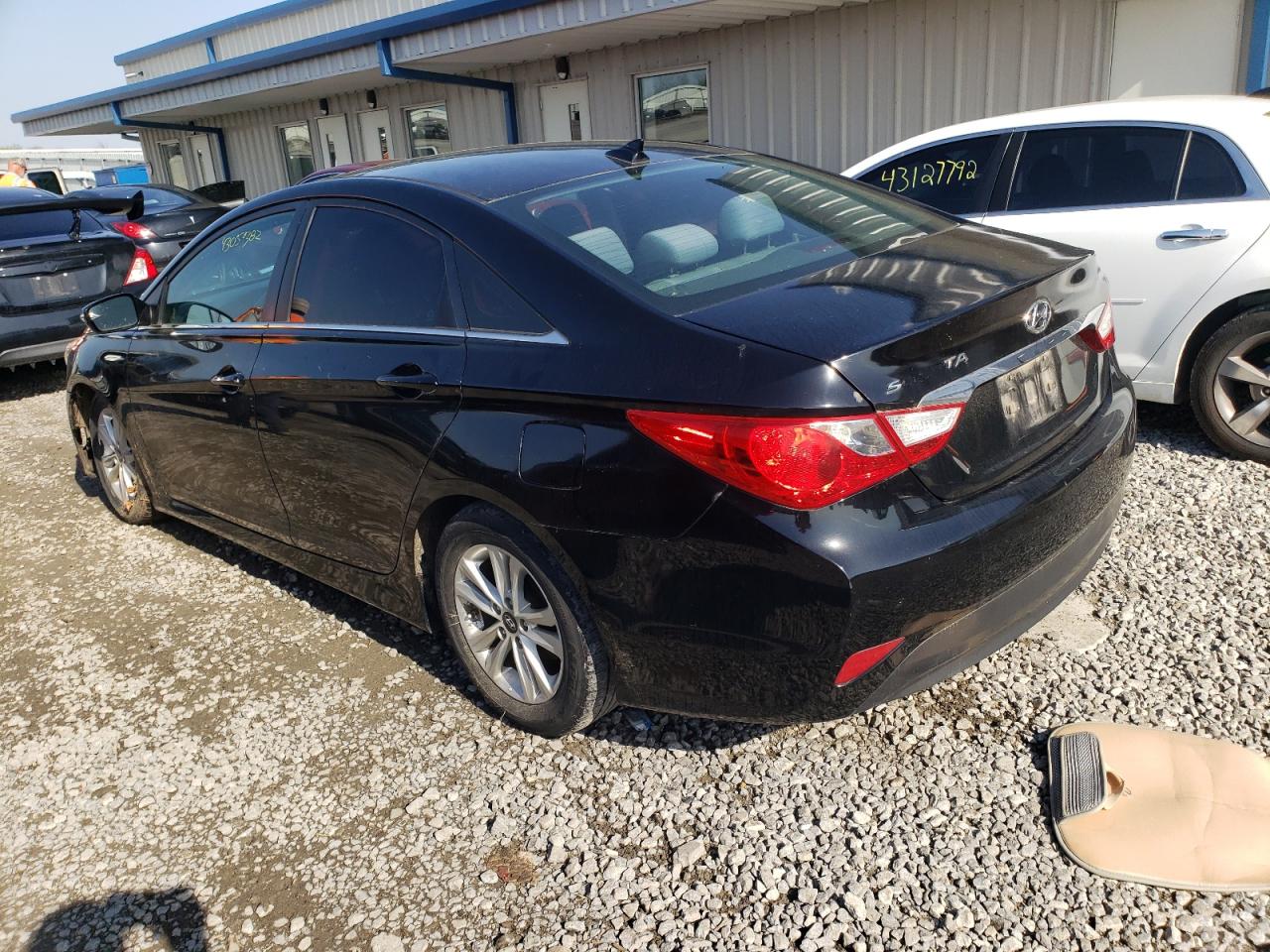 Photo 3 from auction – 2014 HYUNDAI SONATA GLS with VIN 5NPEB4AC3EH834256