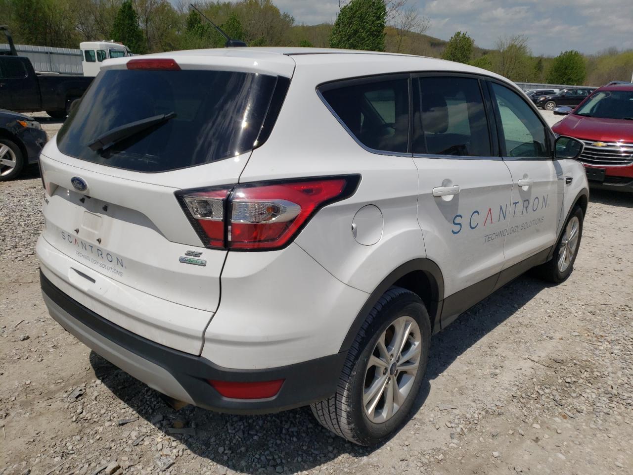 Photo 4 from auction – 2017 FORD ESCAPE SE with VIN 1FMCU0GD0HUC82134
