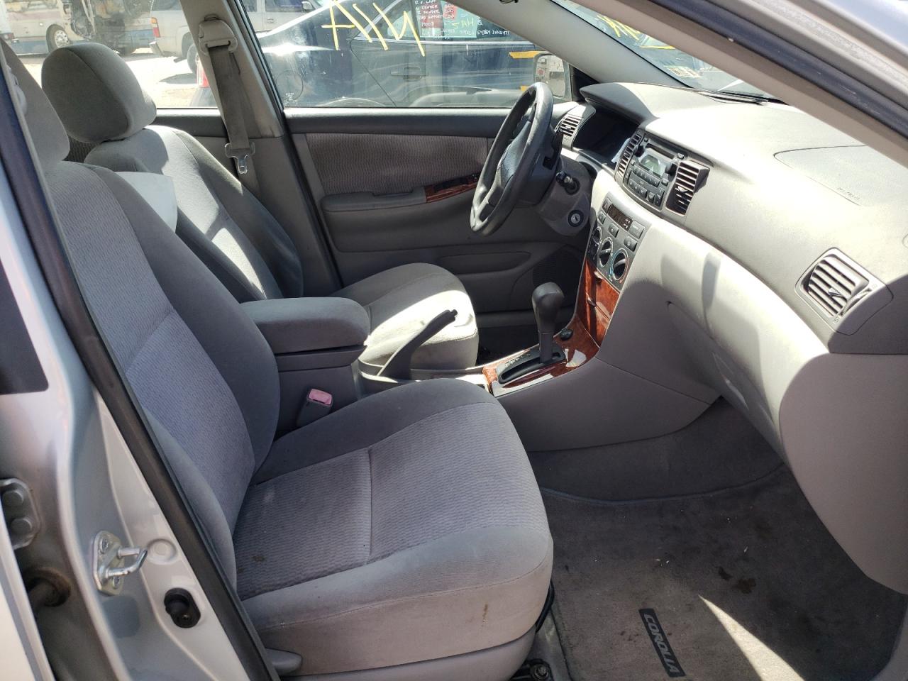 Photo 5 from auction – 2005 TOYOTA COROLLA CE with VIN 1NXBR32E95Z551208