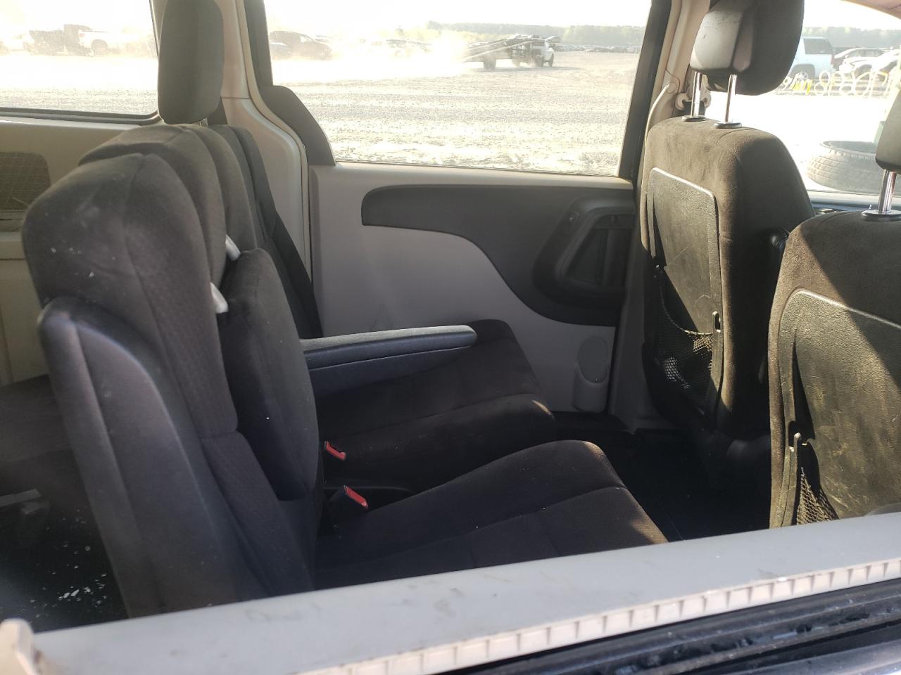 Photo 6 from auction – 2011 CHRYSLER TOWN & COU with VIN 2A4RR5DG0BR698081