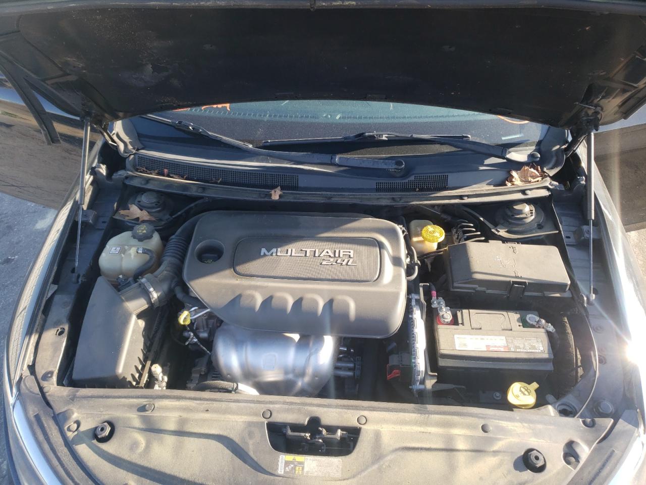 Photo 7 from auction – 2015 CHRYSLER 200 LIMITE with VIN 1C3CCCAB8FN553128