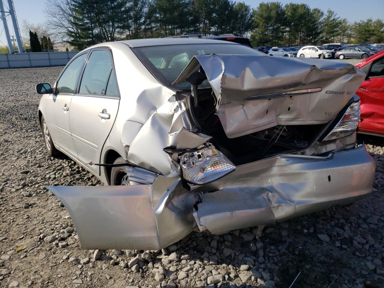 Photo 3 from auction – 2004 TOYOTA CAMRY LE with VIN 4T1BF30K54U583802