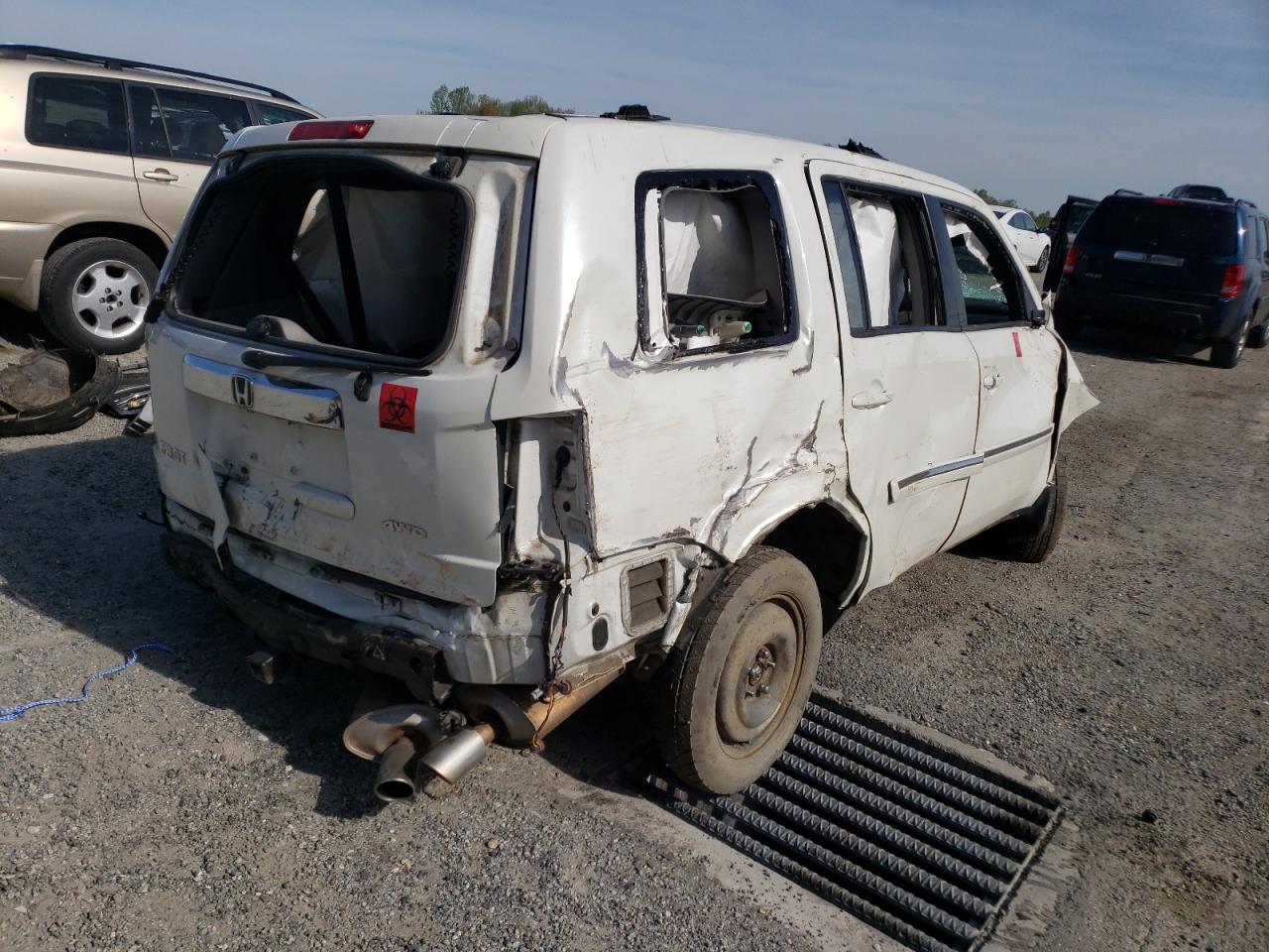 Photo 4 from auction – 2014 HONDA PILOT TOUR with VIN 5FNYF4H92EB002109