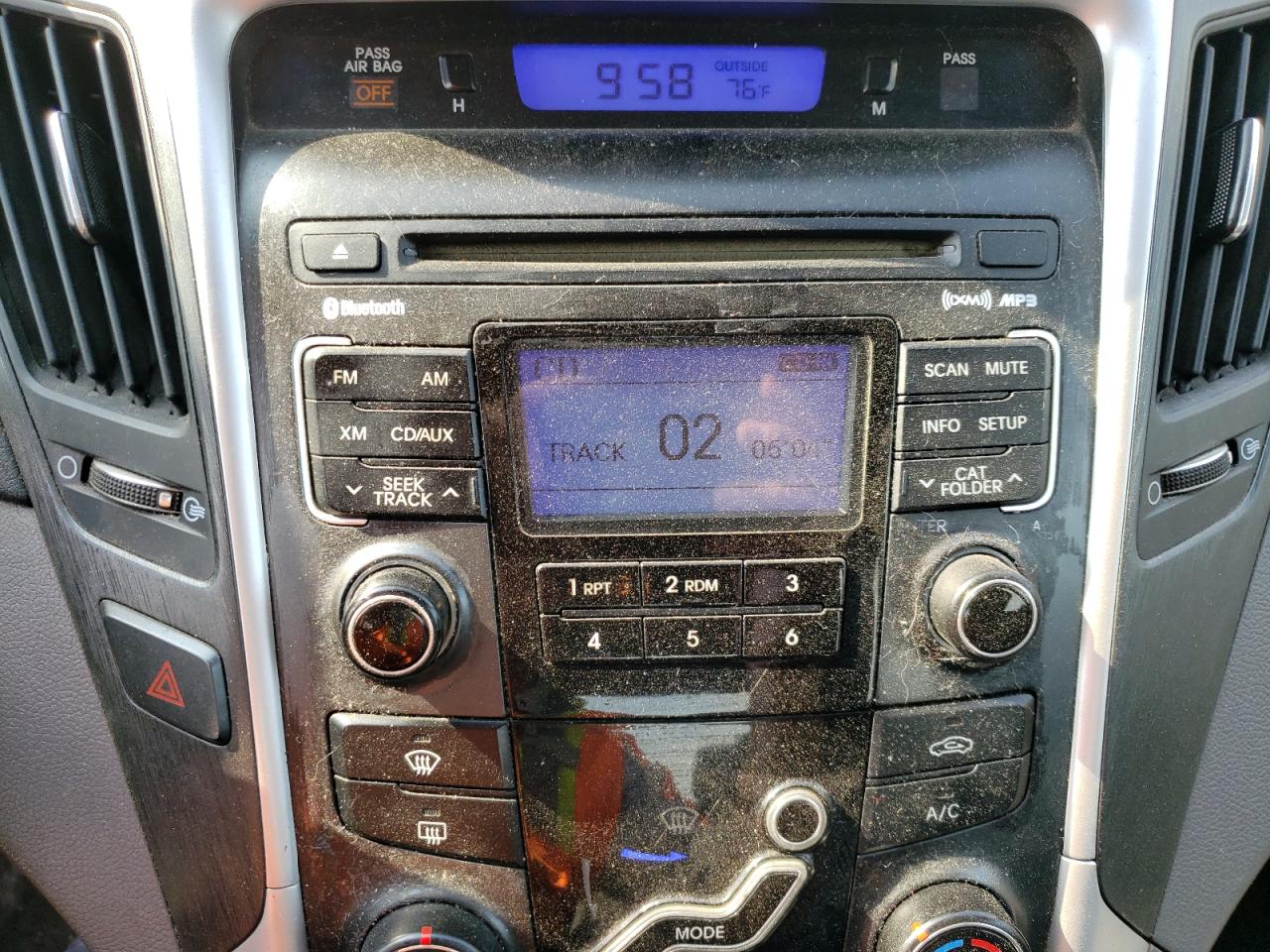 Photo 9 from auction – 2011 HYUNDAI SONATA GLS with VIN 5NPEB4ACXBH079604