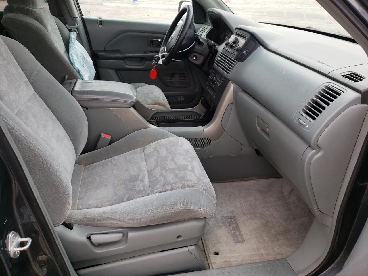 Photo 5 from auction – 2005 HONDA PILOT EX with VIN 2HKYF184X5H570600