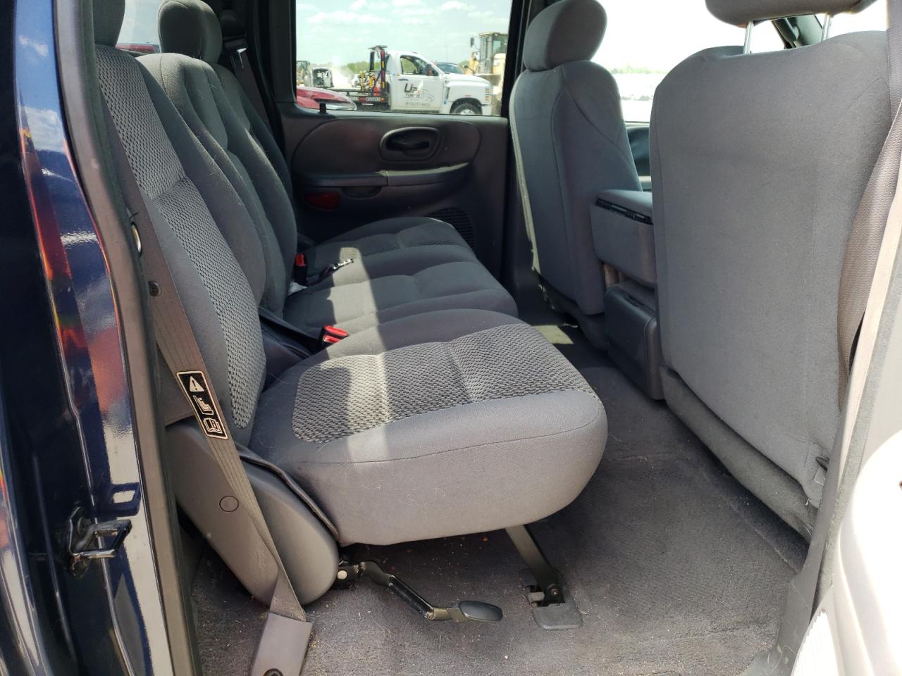 Photo 6 from auction – 2003 FORD F150 SUPER with VIN 1FTRW08L23KA21865
