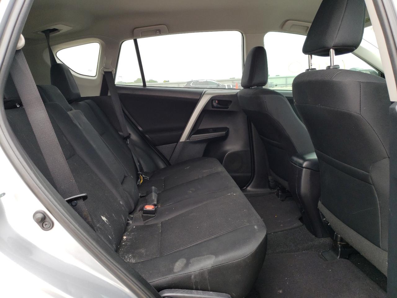 Photo 6 from auction – 2017 TOYOTA RAV4 LE with VIN 2T3ZFREV8HW370067