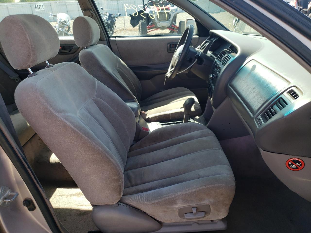 Photo 5 from auction – 1997 TOYOTA AVALON XL with VIN 4T1BF12B7VU145933
