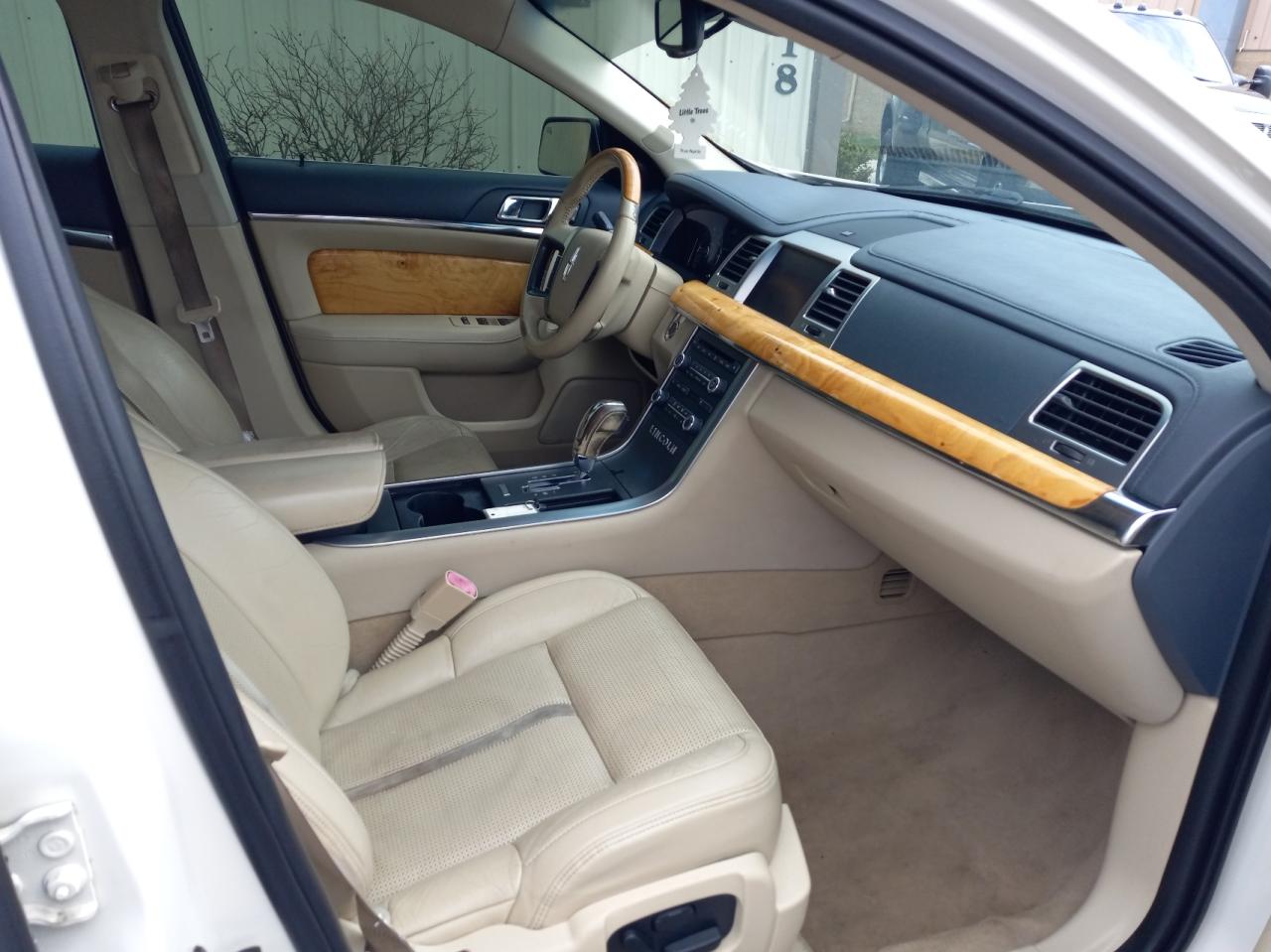 Photo 5 from auction – 2009 LINCOLN MKS with VIN 1LNHM94R69G615883