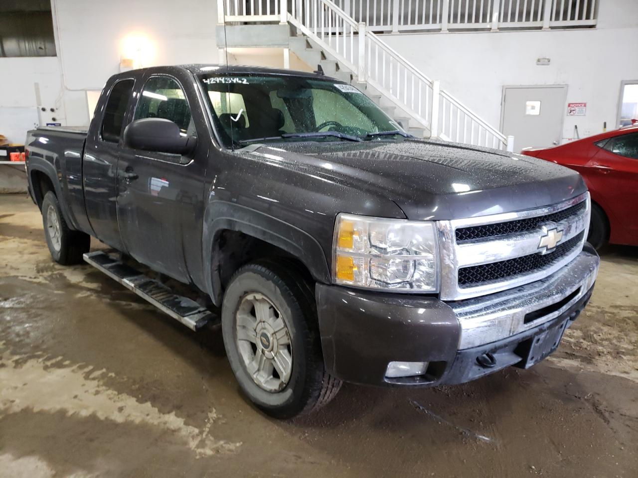 Photo 2 from auction – 2010 CHEVROLET SILVERADO with VIN 1GCSKSE32AZ279756