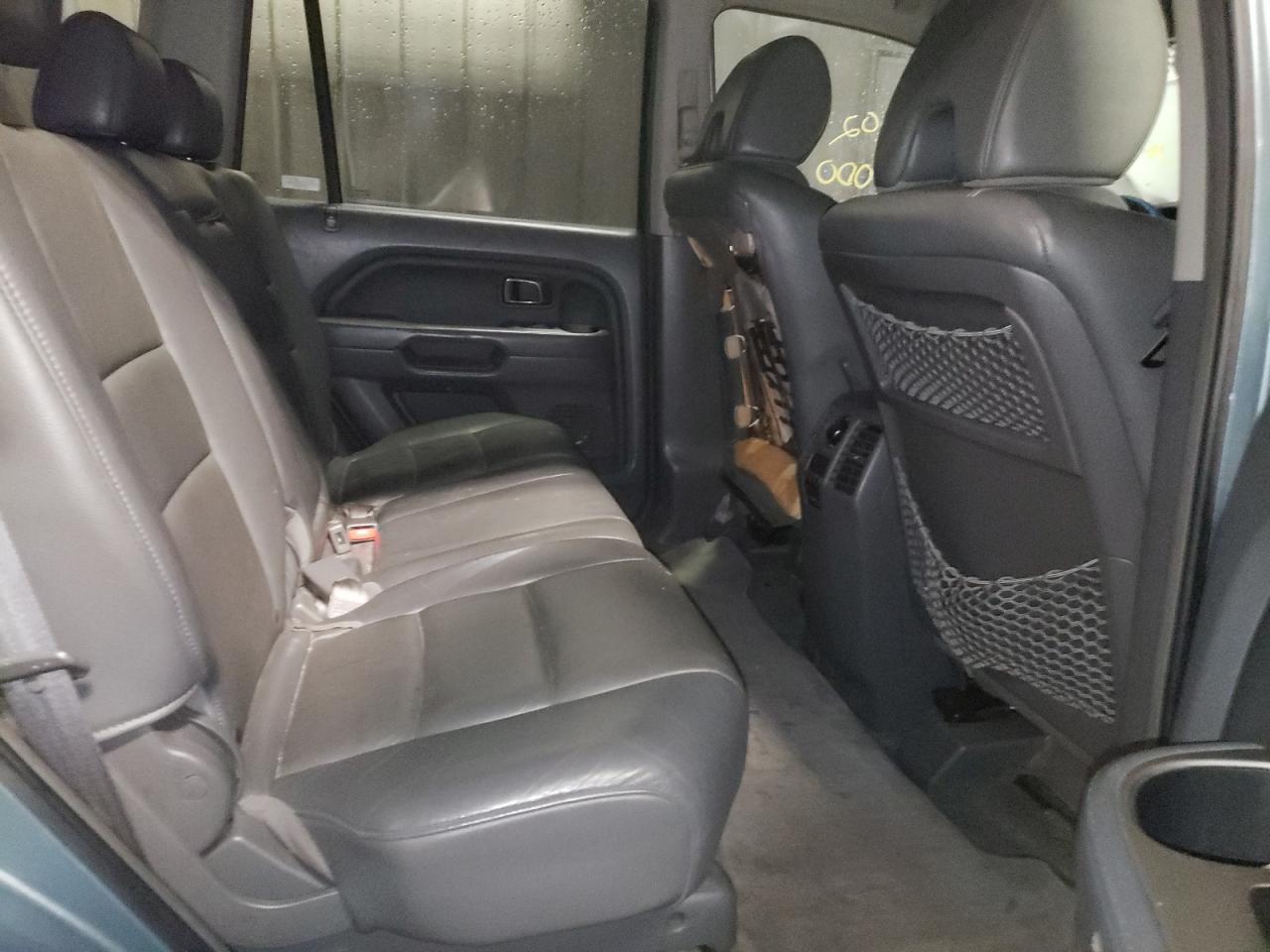 Photo 6 from auction – 2006 HONDA PILOT EX with VIN 2HKYF18616H500180