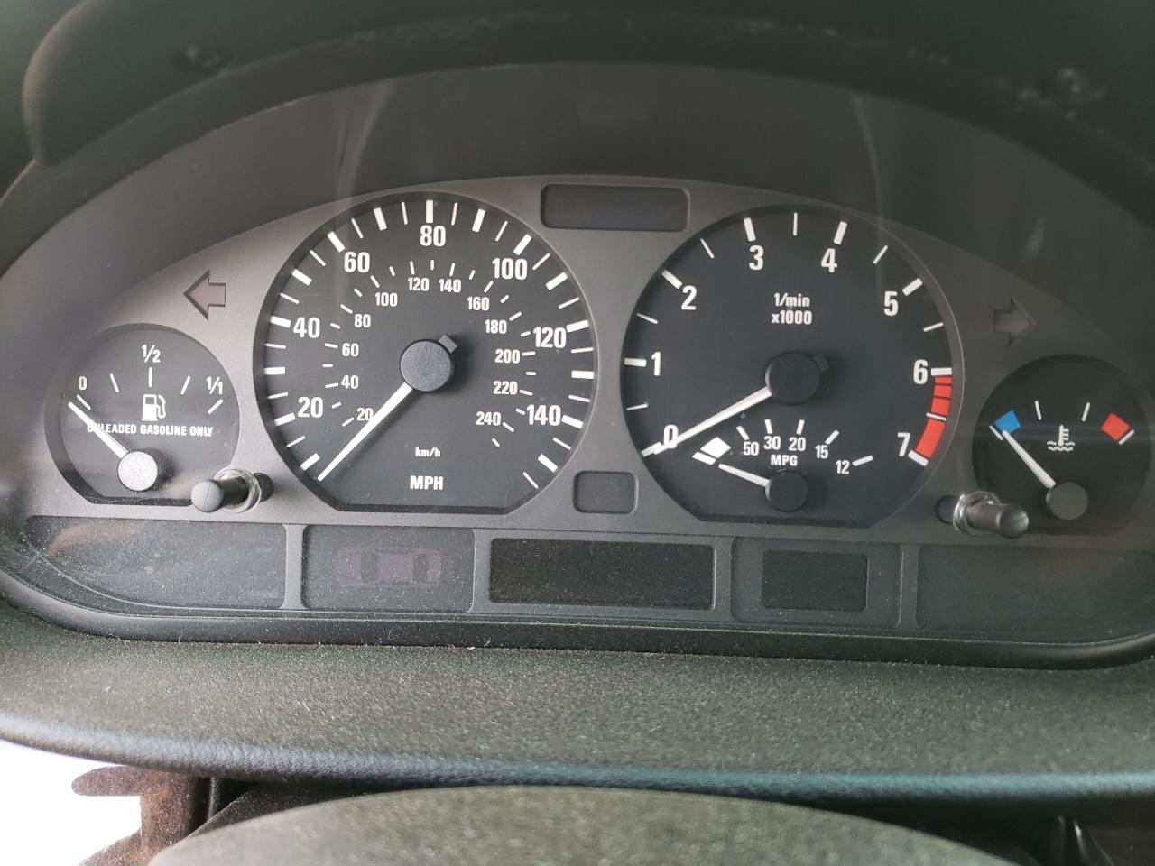 Photo 8 from auction – 2002 BMW 325 XI with VIN WBAEU33432PF66223