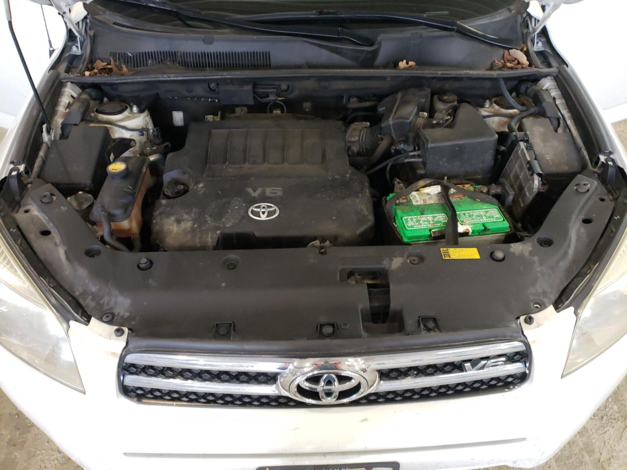 Photo 7 from auction – 2006 TOYOTA RAV4 LIMIT with VIN JTMBK31V665011837