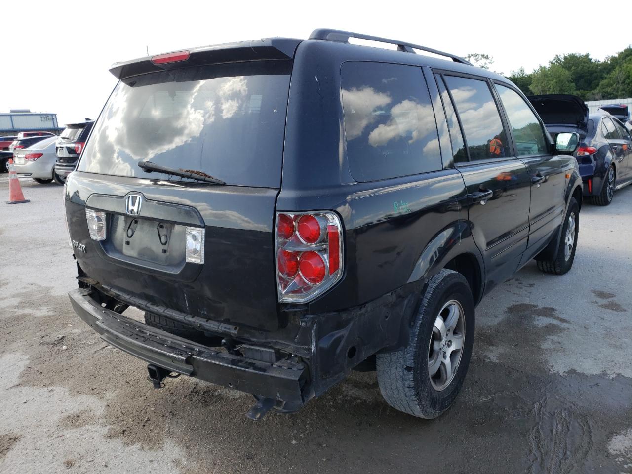 Photo 4 from auction – 2008 HONDA PILOT EXL with VIN 5FNYF285X8B021674