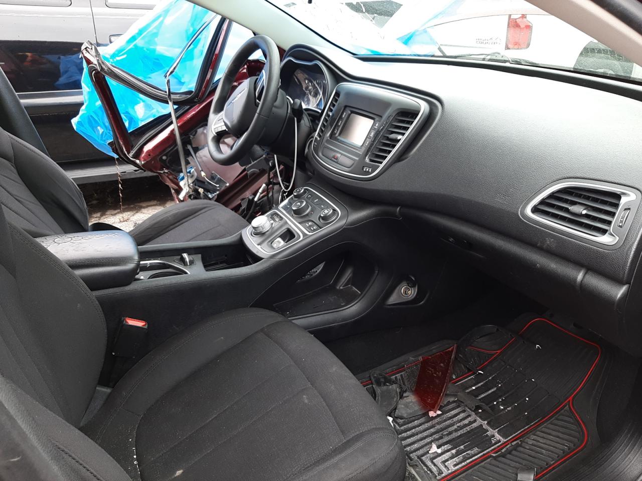 Photo 5 from auction – 2015 CHRYSLER 200 LIMITE with VIN 1C3CCCABXFN526271
