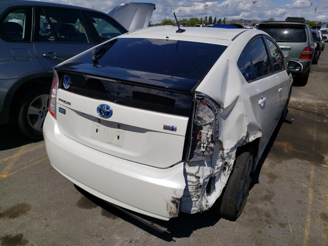 Photo 4 from auction – 2015 TOYOTA PRIUS with VIN JTDKN3DU0F0421508