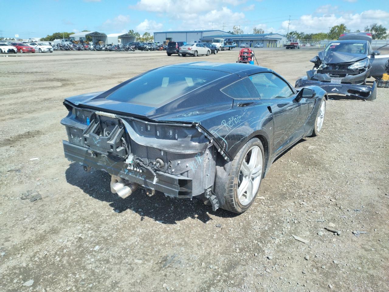 Photo 4 from auction – 2017 CHEVROLET CORVETTE S with VIN 1G1YA2D77H5117858