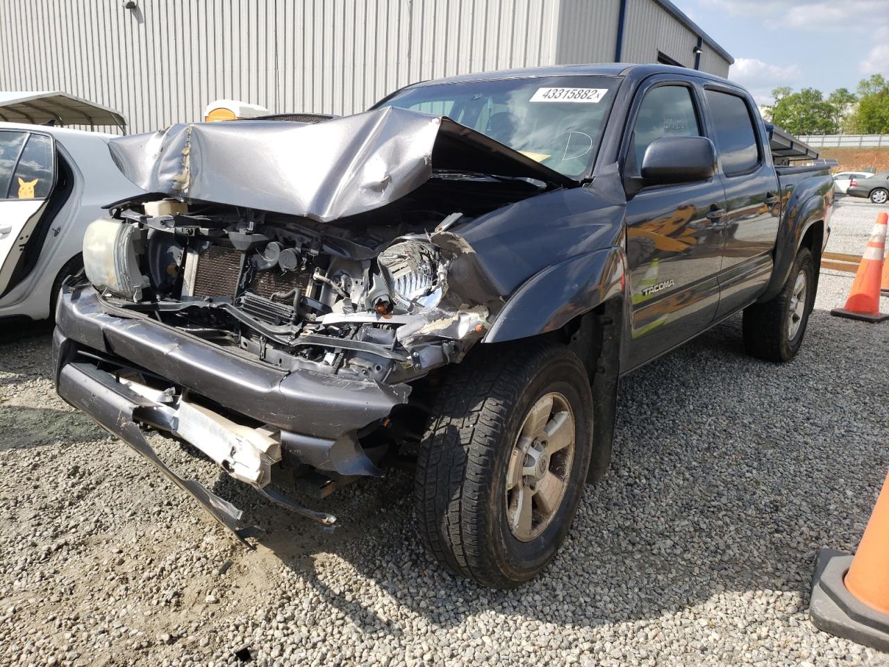 Photo 2 from auction – 2011 TOYOTA TACOMA DOU with VIN 5TFLU4EN7BX014954