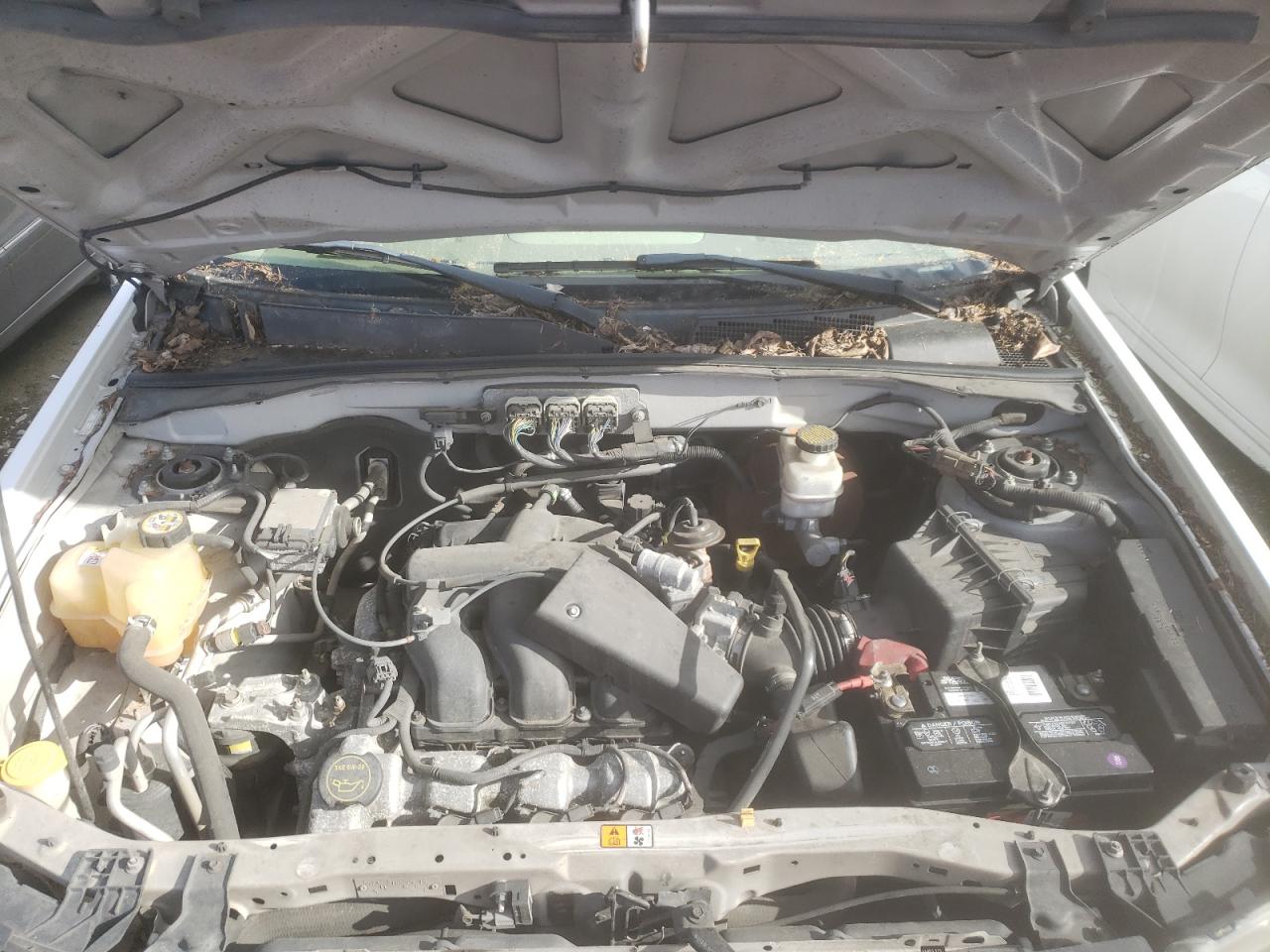 Photo 7 from auction – 2008 FORD ESCAPE LIM with VIN 1FMCU94198KD14881