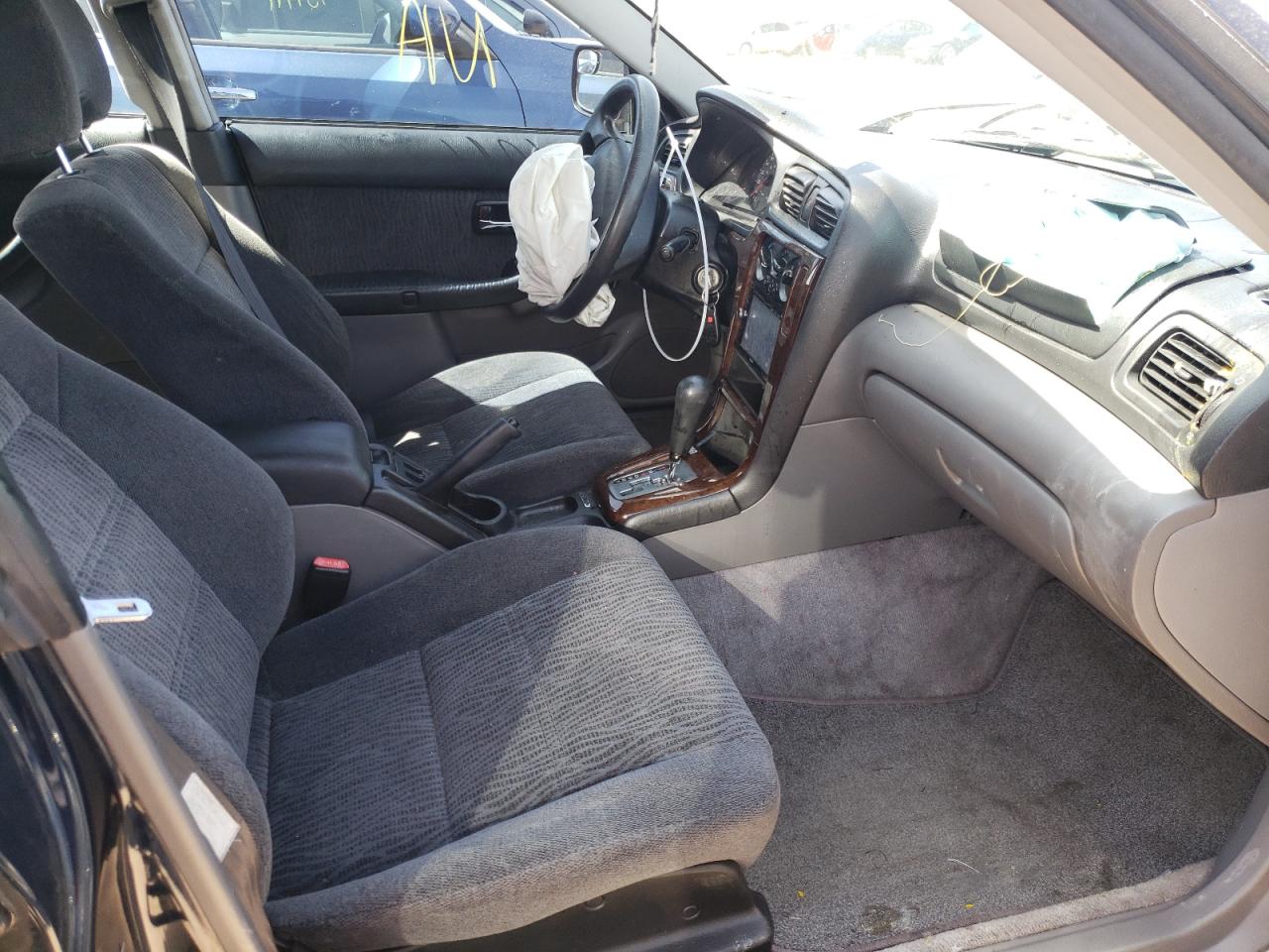 Photo 5 from auction – 2000 SUBARU LEGACY OUT with VIN 4S3BH6659Y7602468