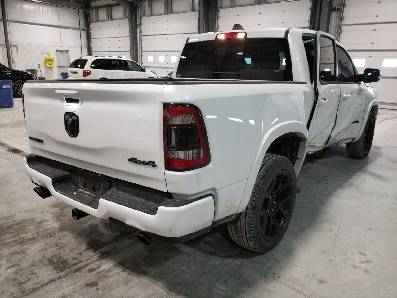 Photo 4 from auction – 2022 RAM 1500 LARAM with VIN 1C6SRFJT3NN112996