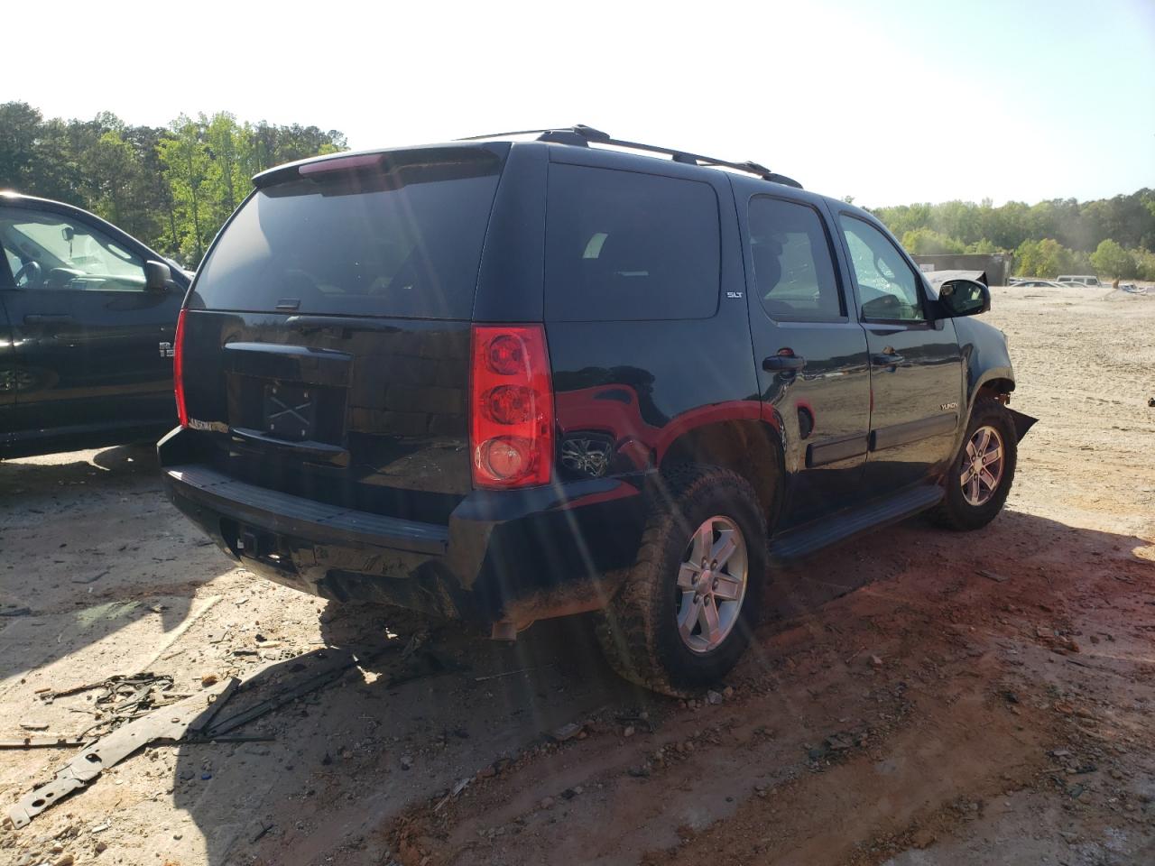 Photo 4 from auction – 2014 GMC YUKON SLT with VIN 1GKS1CE08ER239822