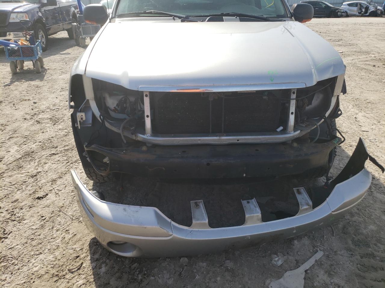 Photo 9 from auction – 2004 GMC ENVOY with VIN 1GKDT13SX42190240