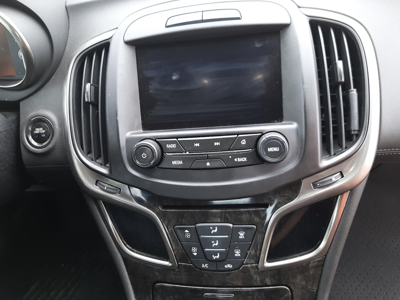 Photo 9 from auction – 2016 BUICK LACROSSE with VIN 1G4GB5G32GF186682