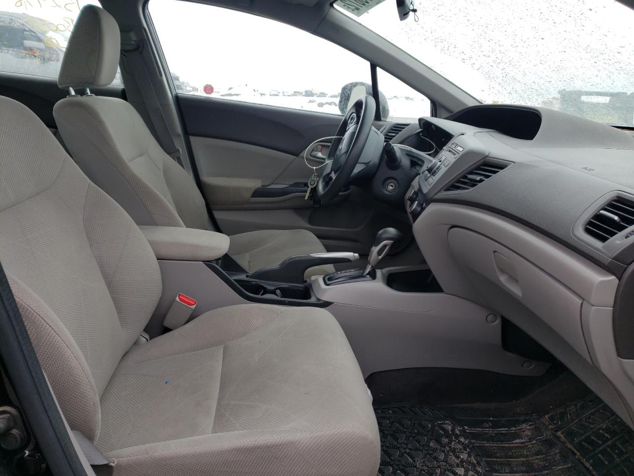 Photo 5 from auction – 2012 HONDA CIVIC LX with VIN 2HGFB2F45CH104043