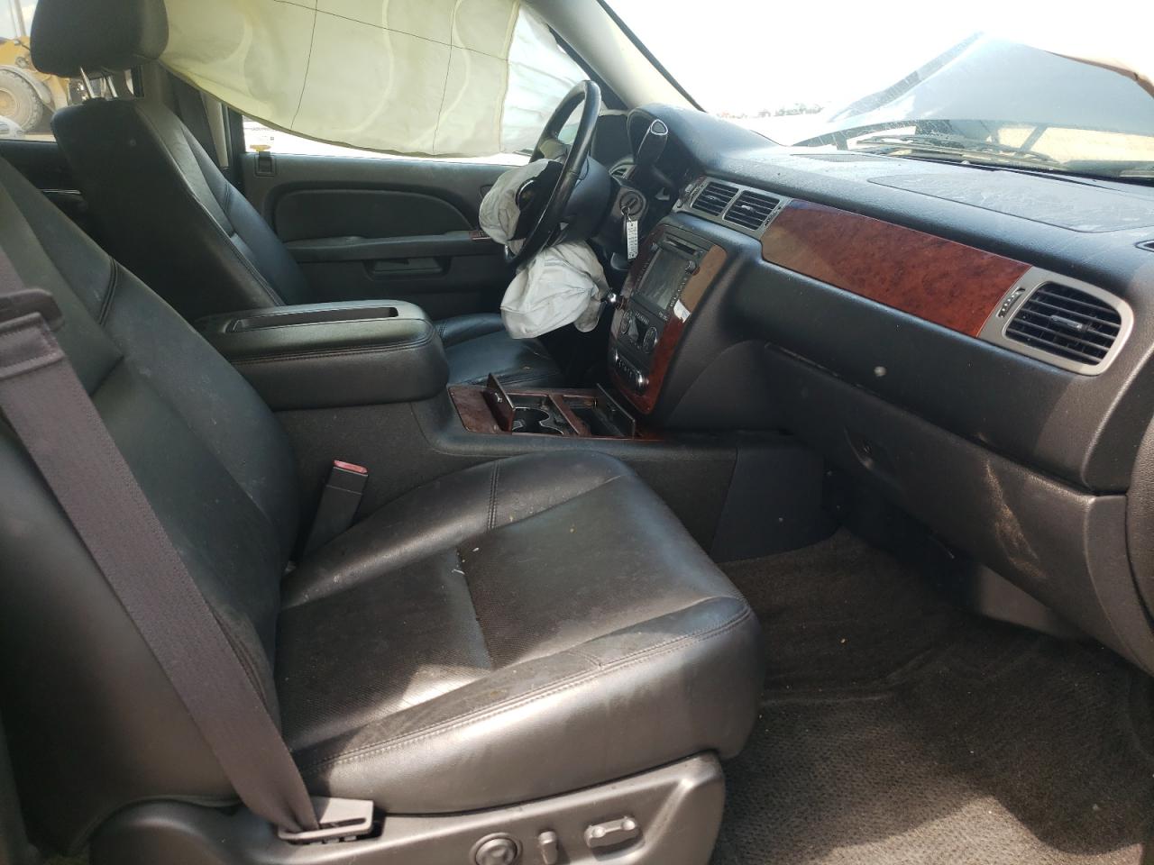 Photo 5 from auction – 2013 CHEVROLET AVALANCHE with VIN 3GNMCGE00DG115300