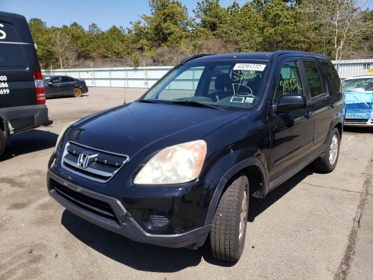 Photo 2 from auction – 2005 HONDA CR-V SE with VIN SHSRD78985U326007